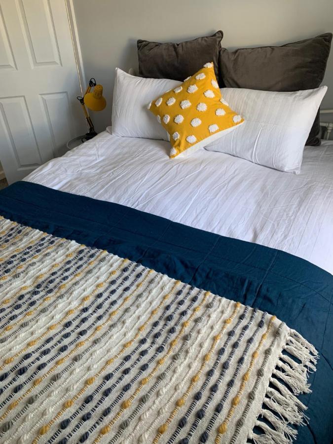 The Hideaway, Calm, Cozy, Dog Friendly Retreat Appartement Cheltenham Buitenkant foto