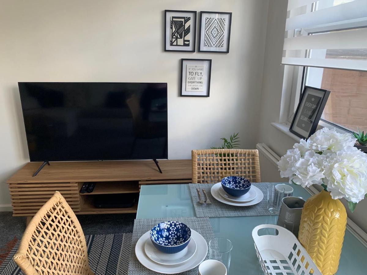 The Hideaway, Calm, Cozy, Dog Friendly Retreat Appartement Cheltenham Buitenkant foto