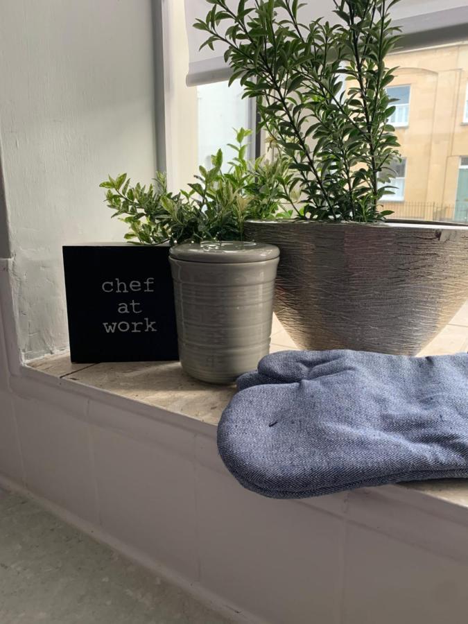 The Hideaway, Calm, Cozy, Dog Friendly Retreat Appartement Cheltenham Buitenkant foto
