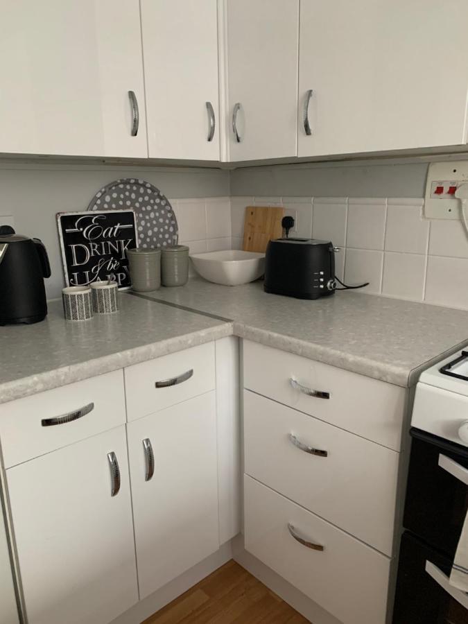 The Hideaway, Calm, Cozy, Dog Friendly Retreat Appartement Cheltenham Buitenkant foto